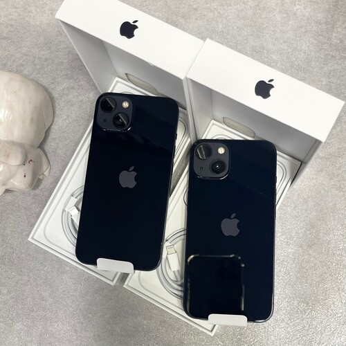 i13-00-128GB-Black Frist HAnd 2 (3)